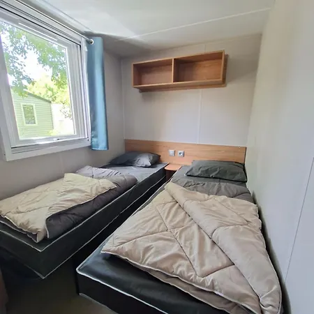 Village de vacances Grand Mobil-home 6 Personnes Neuf Vue En Born Le Pipiou 4 étoiles Parentis-en-Born